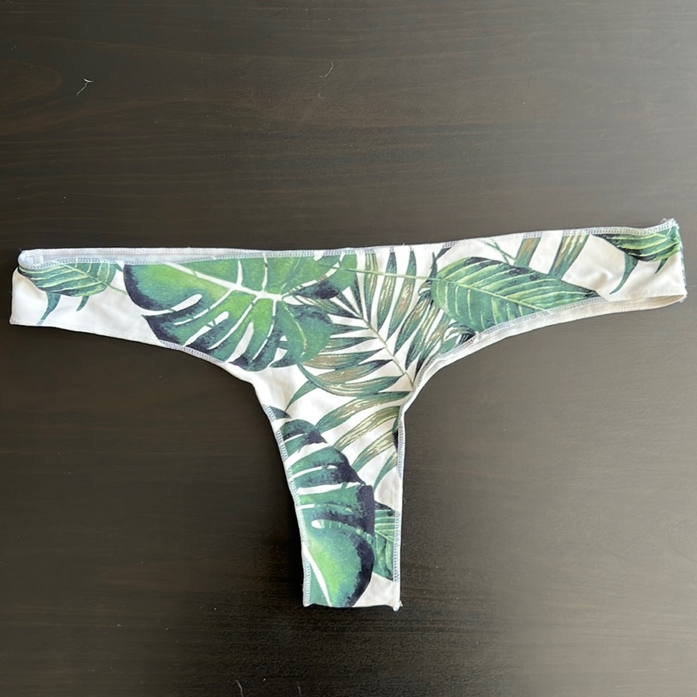 Rip curl bikini bottom!